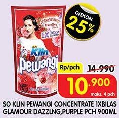 Promo Harga SO KLIN Pewangi Sekali Bilas Glamour Dazzling, Glamour Purple 900 ml - Superindo