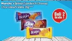 Promo Harga BISKIES Sandwich Biscuit Cheese, Chocolate, Vanilla 36 gr - Carrefour