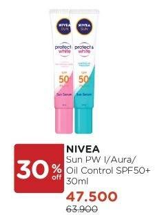 Promo Harga NIVEA Sun Face Serum Protect & White SPF 50+ Oil Control, Instant Aura 30 ml - Watsons