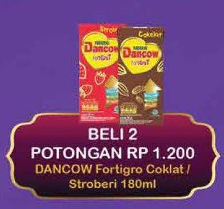 Promo Harga DANCOW Fortigro UHT Cokelat, Stroberi 180 ml - Hypermart