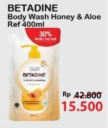 Promo Harga Betadine Natural Defense Body Wash Manuka Honey Moisturising Aloe Vera 400 ml - Alfamart