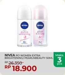 Promo Harga Nivea Deo Roll On Pearl Beauty, Extra Whitening 50 ml - Yogya