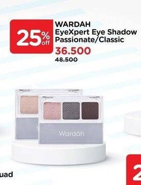 Promo Harga WARDAH EyeXpert Eye Shadow Classic, Passionate 4 gr - Watsons