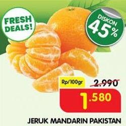 Promo Harga Jeruk Mandarin Pakistan per 100 gr - Superindo