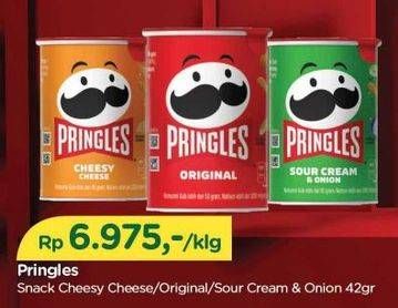 Promo Harga Pringles Potato Crisps Cheesy Cheese, Original, Sour Cream Onion 42 gr - TIP TOP