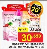Promo Harga BETADINE Body Wash Natural Defense Manuka Honey, Pomegranate 400 ml - Superindo