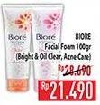 Promo Harga Biore Facial Foam Bright Oil Clear, Acne Care 100 gr - Hypermart