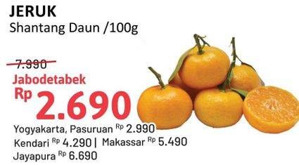 Promo Harga Jeruk Shantang Daun per 100 gr - Alfamidi