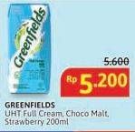 Promo Harga Greenfields UHT Full Cream, Choco Malt, Strawberry 200 ml - Alfamidi