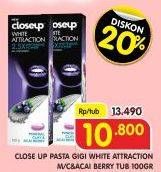 Promo Harga CLOSE UP Pasta Gigi White Attraction Mineral Clay Acai Berry 100 gr - Superindo
