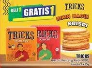 Promo Harga Tricks Biskuit Kentang Asian BBQ, Kimchi per 4 pcs 15 gr - Hari Hari