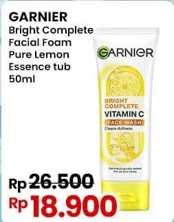 Promo Harga Garnier Facial Cleanser Bright Complete Face Wash, Bright Complete Face Scrub, Bright Complete Vitamin C Super Whip Foam 50 ml - Indomaret