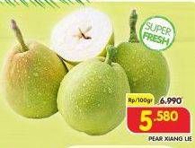 Promo Harga Pear Xiang Lie per 100 gr - Superindo