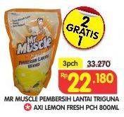 Promo Harga MR MUSCLE Cairan Pembersih Lantai Axi Triguna, Lemon Fresh per 3 pouch 800 ml - Superindo