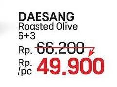 Promo Harga Daesang Roasted Olive per 9 pcs 30 gr - LotteMart