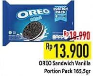 Promo Harga Oreo Biskuit Sandwich Vanilla per 6 pcs 27 gr - Hypermart