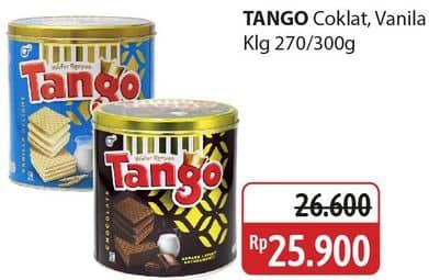 Promo Harga Tango Wafer Chocolate, Vanilla Milk 300 gr - Alfamidi