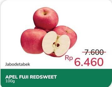 Promo Harga Apel Fuji Red Sweet per 100 gr - Indomaret