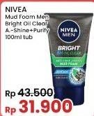 Promo Harga Nivea Men Facial Foam Deep Bright Oil Cleanser, White Oil Clear Anti-Shine + Purify 100 ml - Indomaret