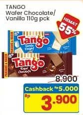 Promo Harga Tango Wafer Chocolate, Vanilla Milk 115 gr - Indomaret