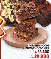Promo Harga Brownies Choco Almond, Choco, Chocochips  - LotteMart