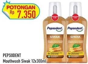 Promo Harga Pepsodent Mouthwash Siwak 300 ml - Hypermart