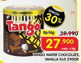 Promo Harga Tango Wafer Chocolate, Vanilla Milk 300 gr - Superindo