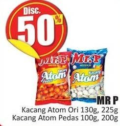 Promo Harga MR. P Kacang Atom Ori 130 g, 225 g/ Kacang Atom Pedas 100 g, 200 g  - Hari Hari