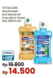 Promo Harga Total Care Mouthwash Cool Mint, Siwak Salt 250 ml - Indomaret