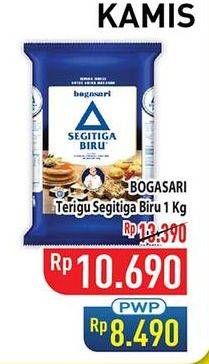 Promo Harga Bogasari Tepung Terigu Segitiga Biru 1000 gr - Hypermart