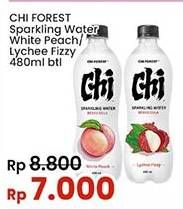 Promo Harga Chi Forest Sparkling Water White Peach, Lychee Fizzy 480 ml - Indomaret