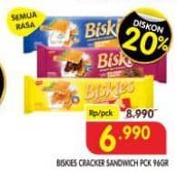 Promo Harga Biskies Sandwich Biscuit All Variants 108 gr - Superindo