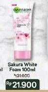 Promo Harga GARNIER Sakura White Foam 100 ml - Indomaret