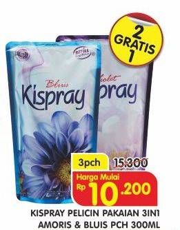 Promo Harga KISPRAY Pelicin Pakaian Amoris, Bluis per 3 pouch 300 ml - Superindo