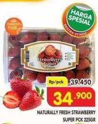 Promo Harga NATURALLY Fresh Strawberry Super 225 gr - Superindo