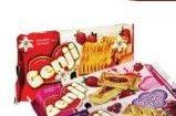 Promo Harga MONDE Genji Pie Raisins, Strawberry, Soft Strawberry, Soft Chocolate 85 gr - Carrefour