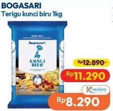 Promo Harga Bogasari Tepung Terigu Kunci Biru 1000 gr - Hypermart