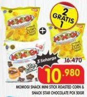 Promo Harga Momogi Mini Stick Roasted Corn, Star Chocolate 50 gr - Superindo