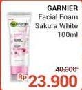 Promo Harga GARNIER Facial Foam Sakura White 100 ml - Alfamidi