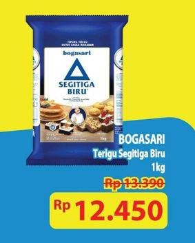 Promo Harga Bogasari Tepung Terigu Segitiga Biru 1000 gr - Hypermart