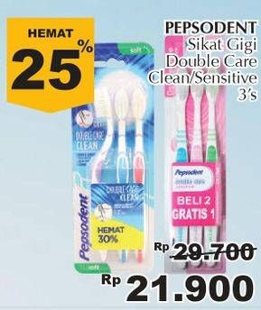Promo Harga Sikat Gigi Double Care Clean/Sensitive 3s  - Giant