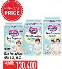 Promo Harga Merries Pants Skin Protection M50, XL42, L44 42 pcs - Hypermart