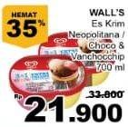 Promo Harga WALLS Ice Cream Neopolitana, Chocolate Vanilla With Chocolate Chip 700 ml - Giant