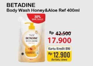 Promo Harga Betadine Natural Defense Body Wash Manuka Honey Moisturising Aloe Vera 400 ml - Alfamart