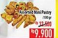 Promo Harga Assorted Mini Pastry per 100 gr - Hypermart