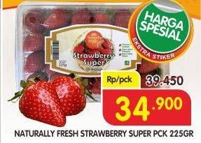 Promo Harga NATURALLY Fresh Strawberry Super 225 gr - Superindo