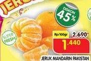 Promo Harga Jeruk Mandarin Pakistan per 100 gr - Superindo