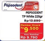 Promo Harga PEPSODENT Pasta Gigi Pencegah Gigi Berlubang White 225 gr - Hypermart