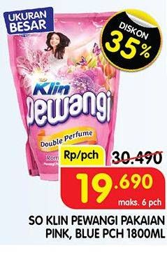 Promo Harga SO KLIN Pewangi Romantic Pink, Comfort Blue 1800 ml - Superindo