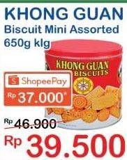 Promo Harga KHONG GUAN Assorted Biscuit Red 650 gr - Indomaret